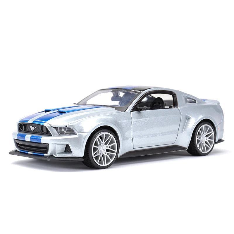 2014 Ford Mustang 1:24 Edicion Especial